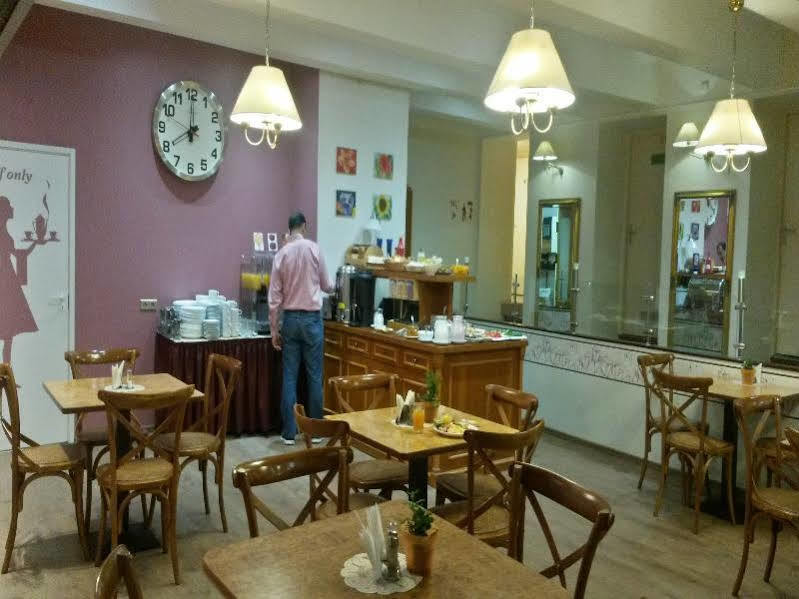 Hotel A1 Center